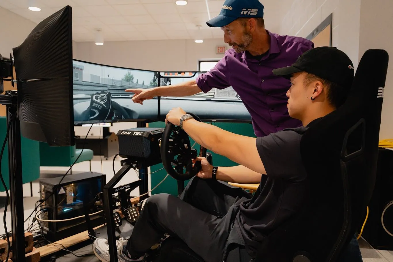 Racing simulator station